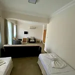 Hotel Konfor 3*